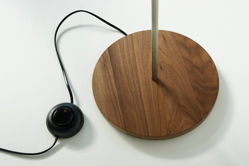 ベースのウォルナット