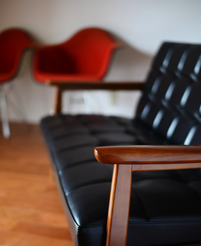 カリモク60とイームズの定番としての魅力