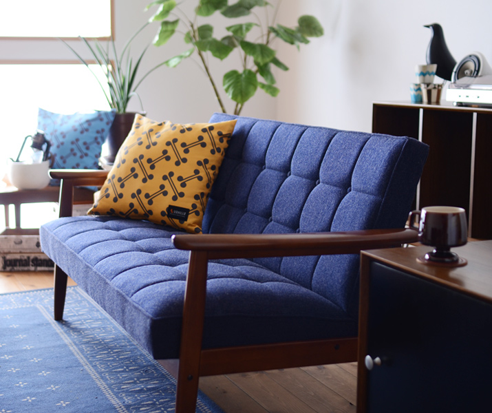 カリモク60ソファ Kチェア タープブルーの表情