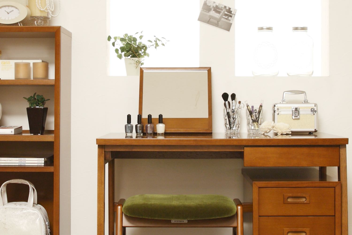 カリモク60+メイクアップミラー