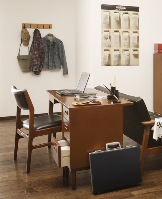 カリモク60+デスク