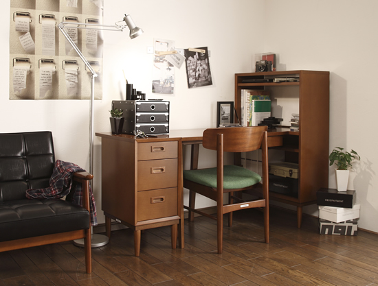 カリモク60+デスクとシェルフ、チェストのセット