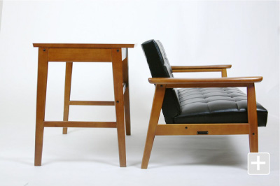 カリモク60+ デスクとKチェア