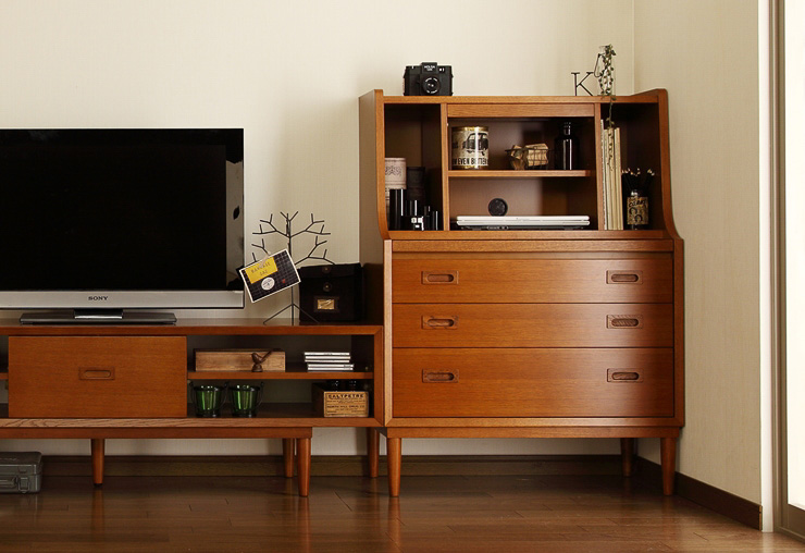 カリモク60 ライティングチェストとローボード1500