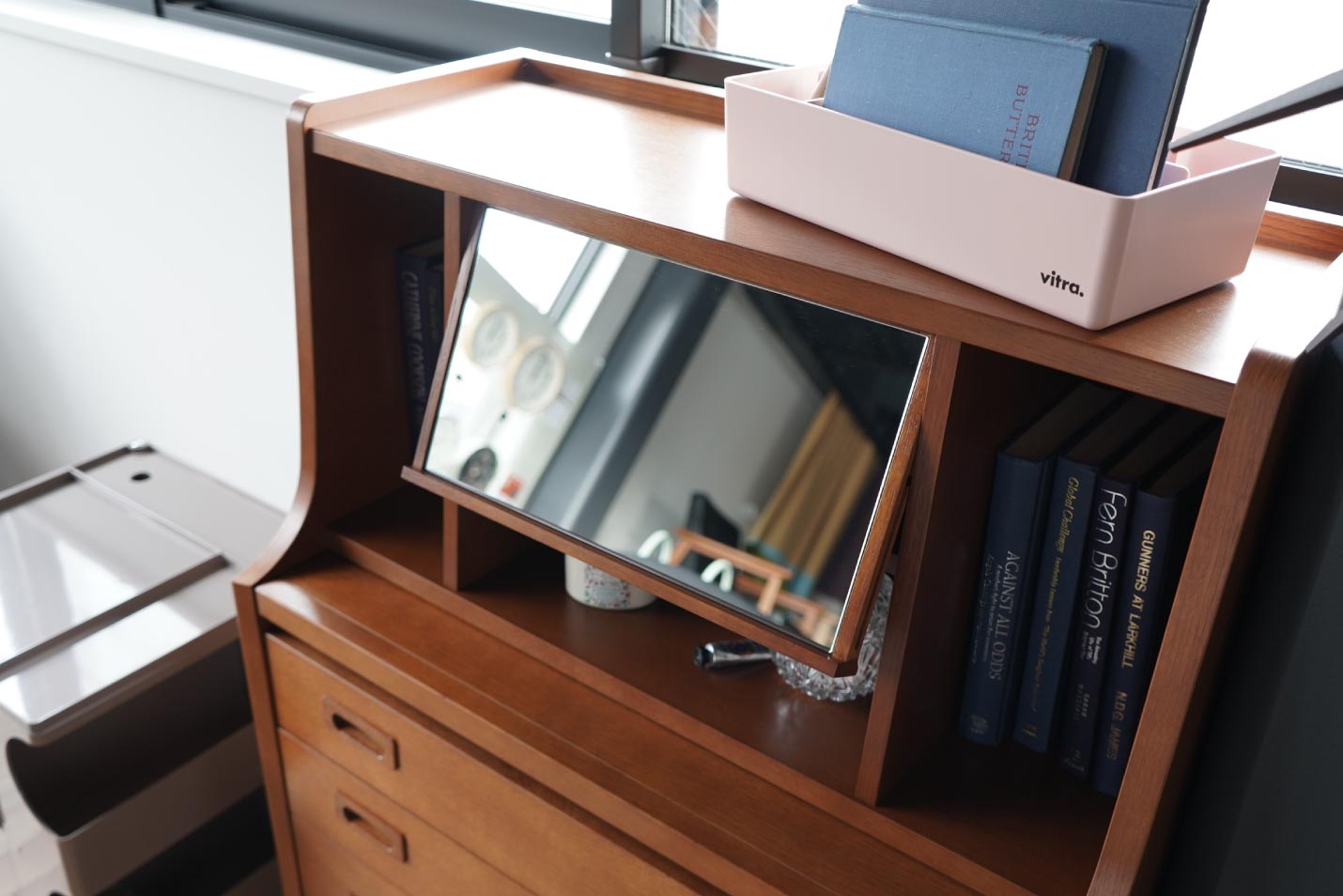 カリモク60　ライティングチェストのミラー