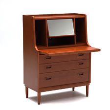 カリモク60 ライティングチェストをドレッサーとして使用