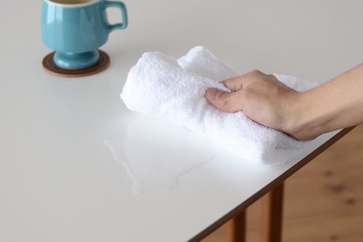 カリモク60 カフェテーブルはKチェア2シーターとの相性も良いです