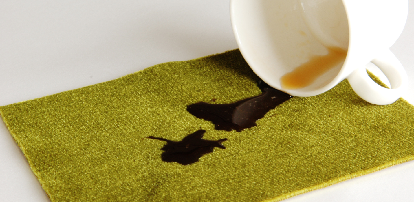 モケットグリーンにコーヒーをこぼしてみた