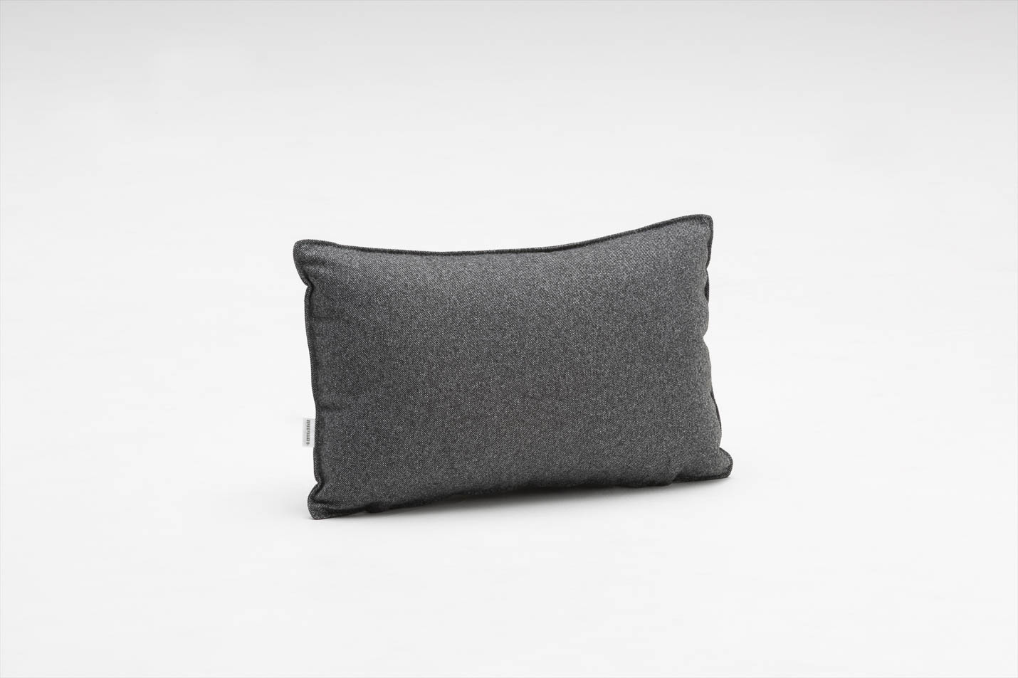 カリモク60 ハーフクッション セラムダークグレー