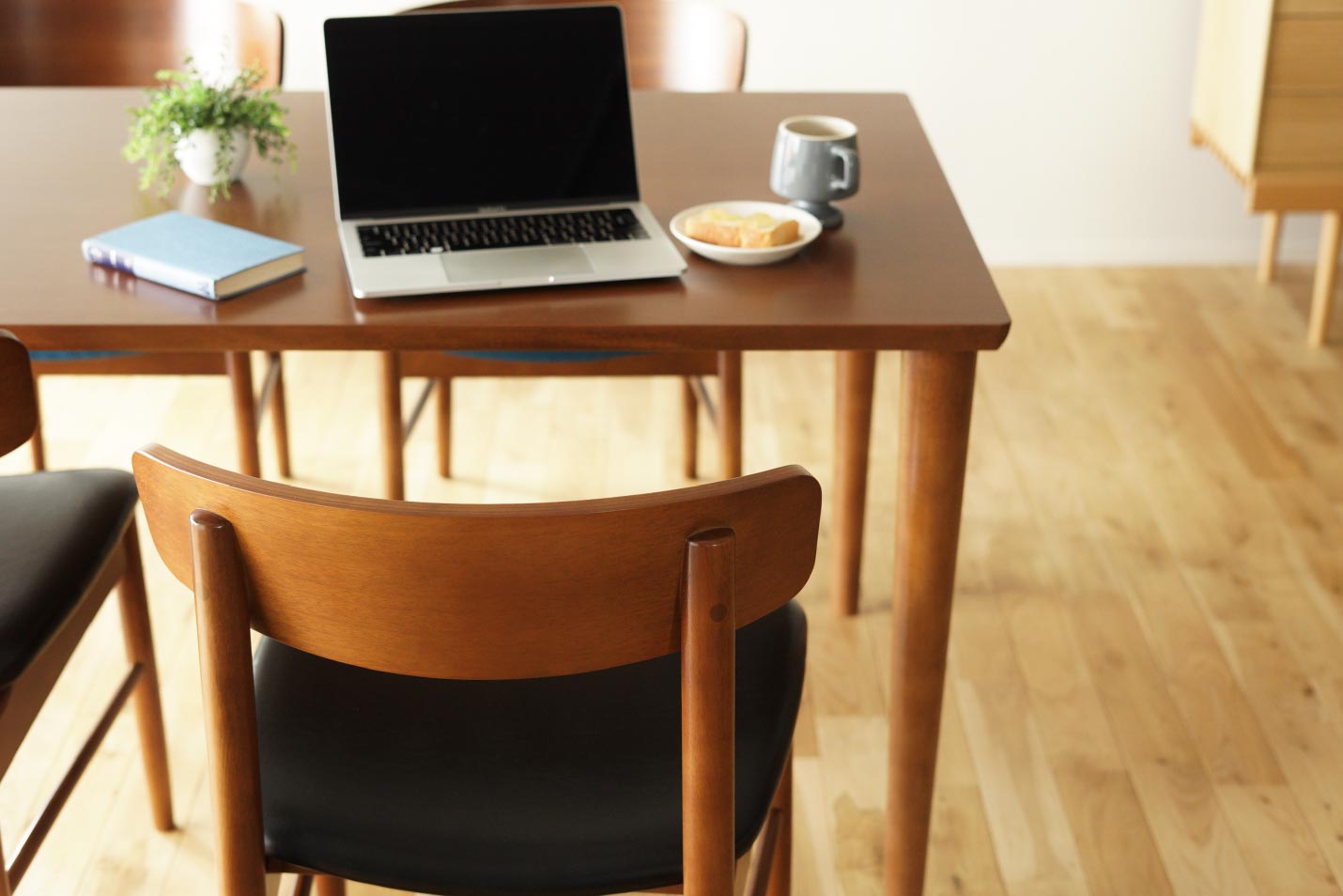 テレワークにも最適な椅子