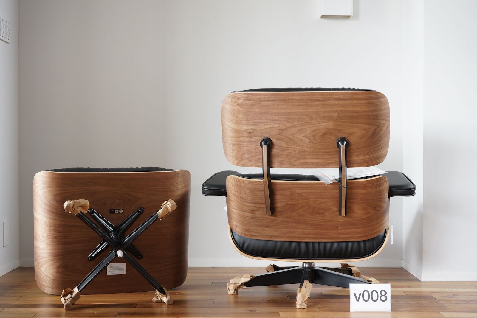 イームズラウンジチェアの木目