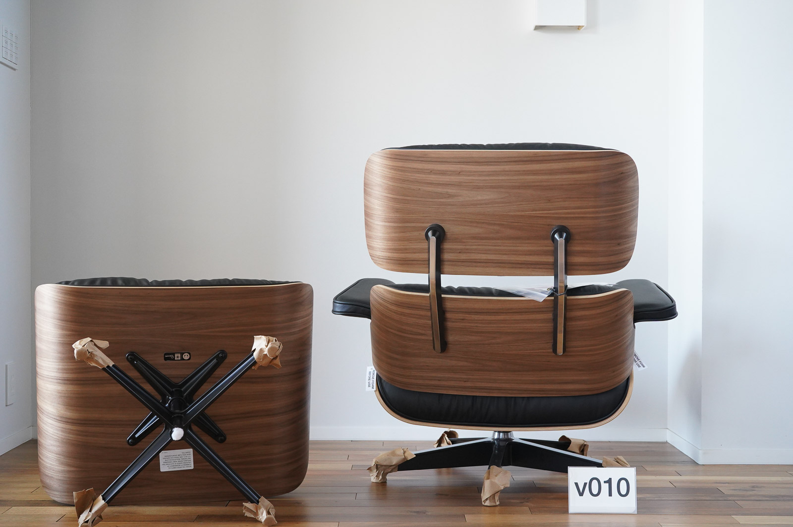 イームズラウンジチェアの木目