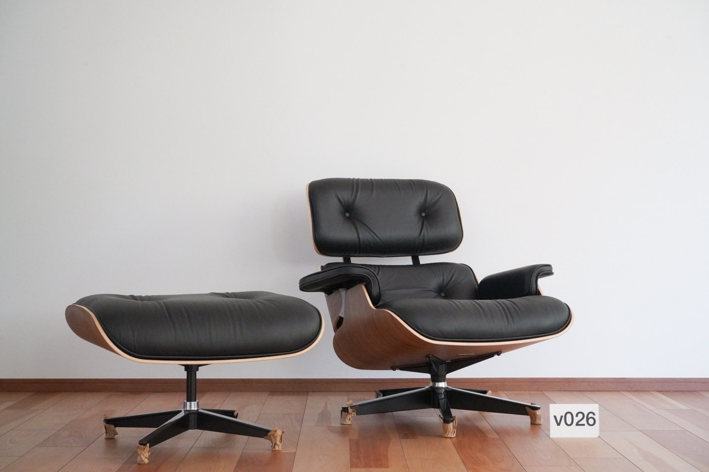 ハーマンミラー（Hermanmiller）イームズラウンジチェアの木目