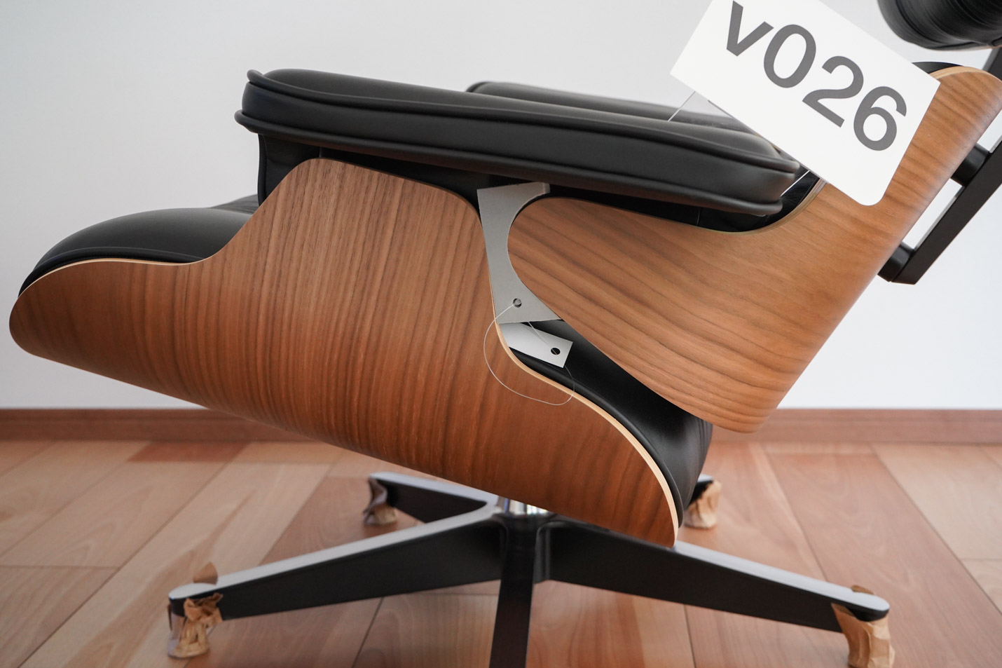 ハーマンミラー（Hermanmiller）イームズラウンジチェアの木目