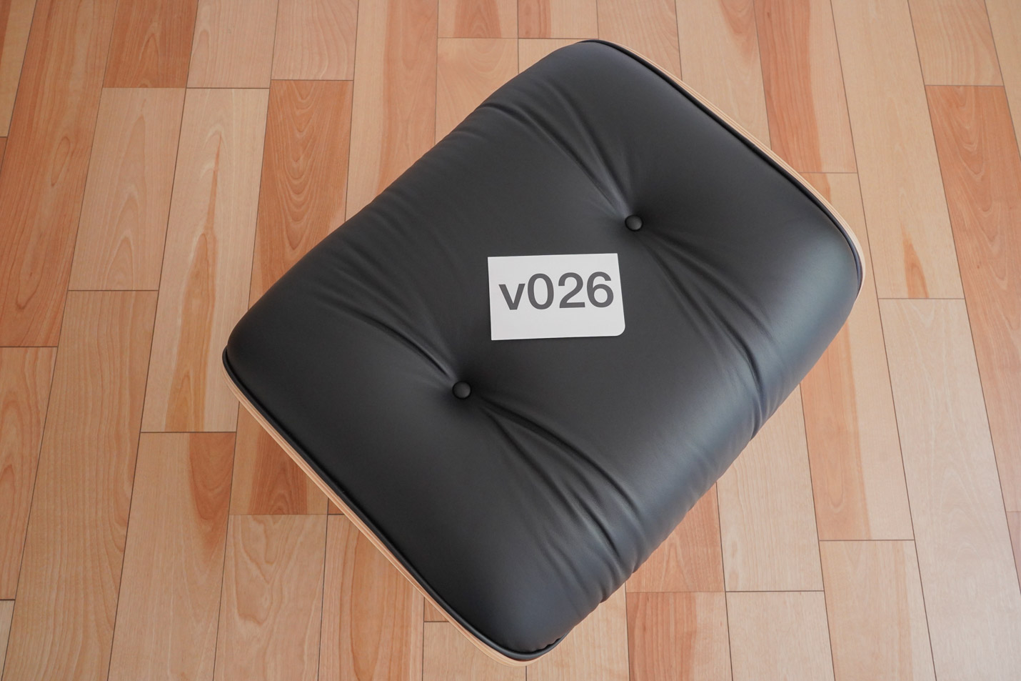 ハーマンミラー（Hermanmiller）イームズラウンジチェアの木目