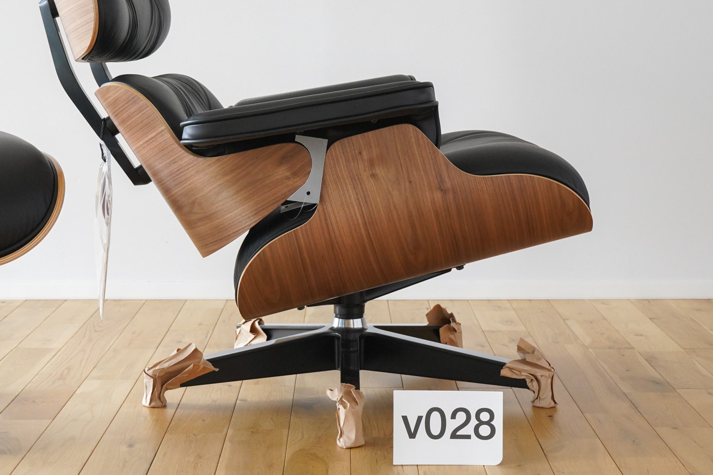 ハーマンミラー（Hermanmiller）イームズラウンジチェアの木目