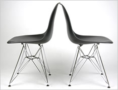 イームズチェアのオリジナルとレプリカ
