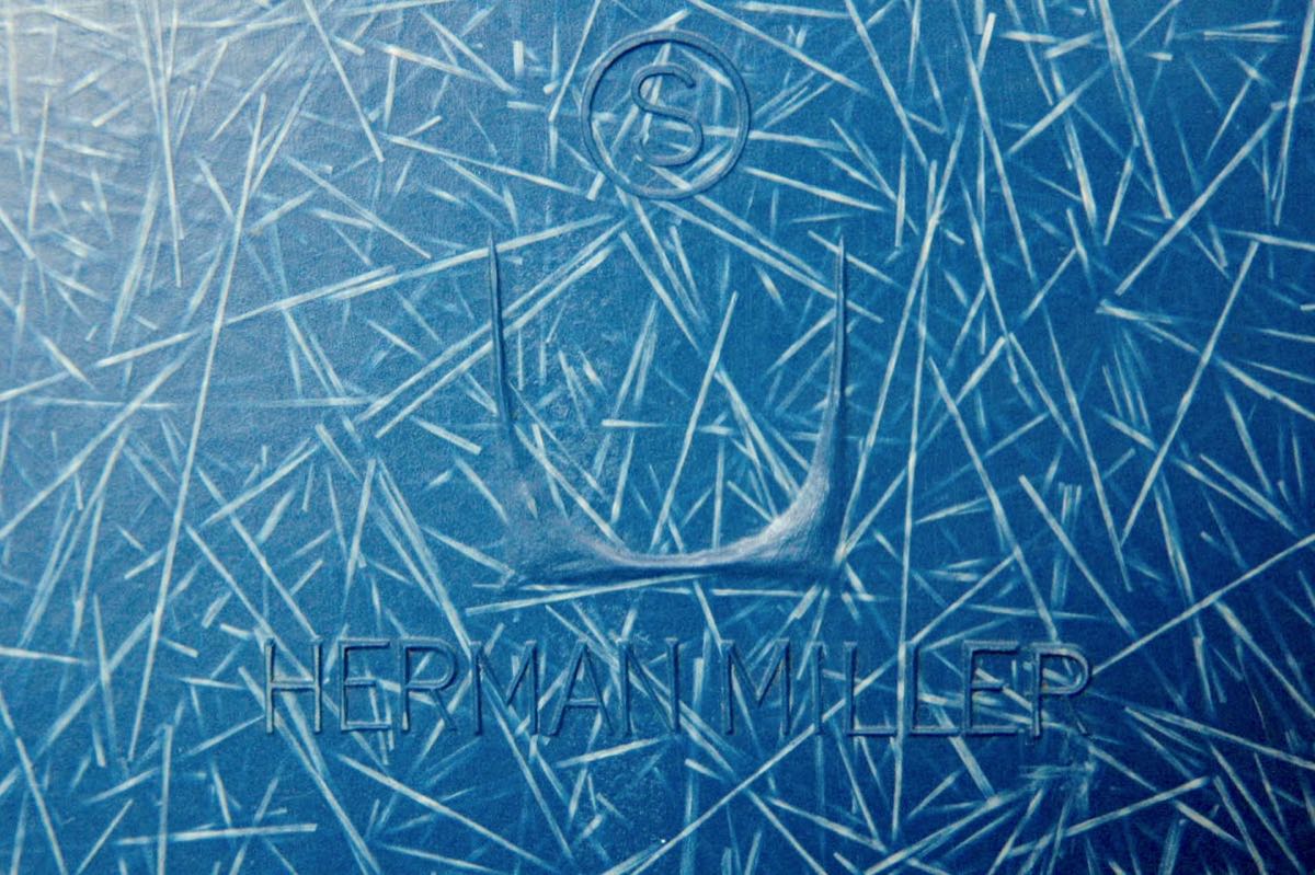 ビンテージシェルチェアの表面