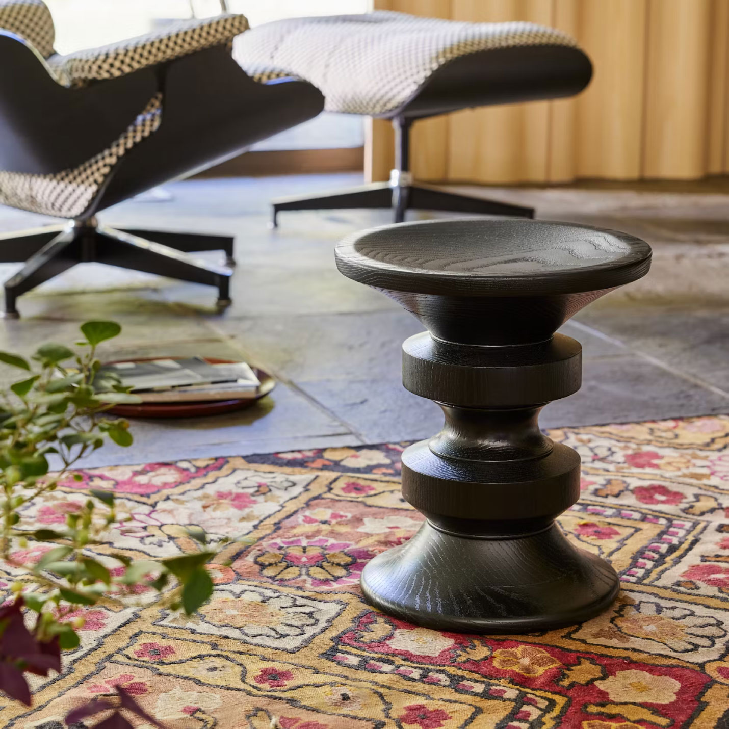 ハーマンミラー（Hermanmiller）イームズターンドスツール（イームズウォールナットスツール）エボニー