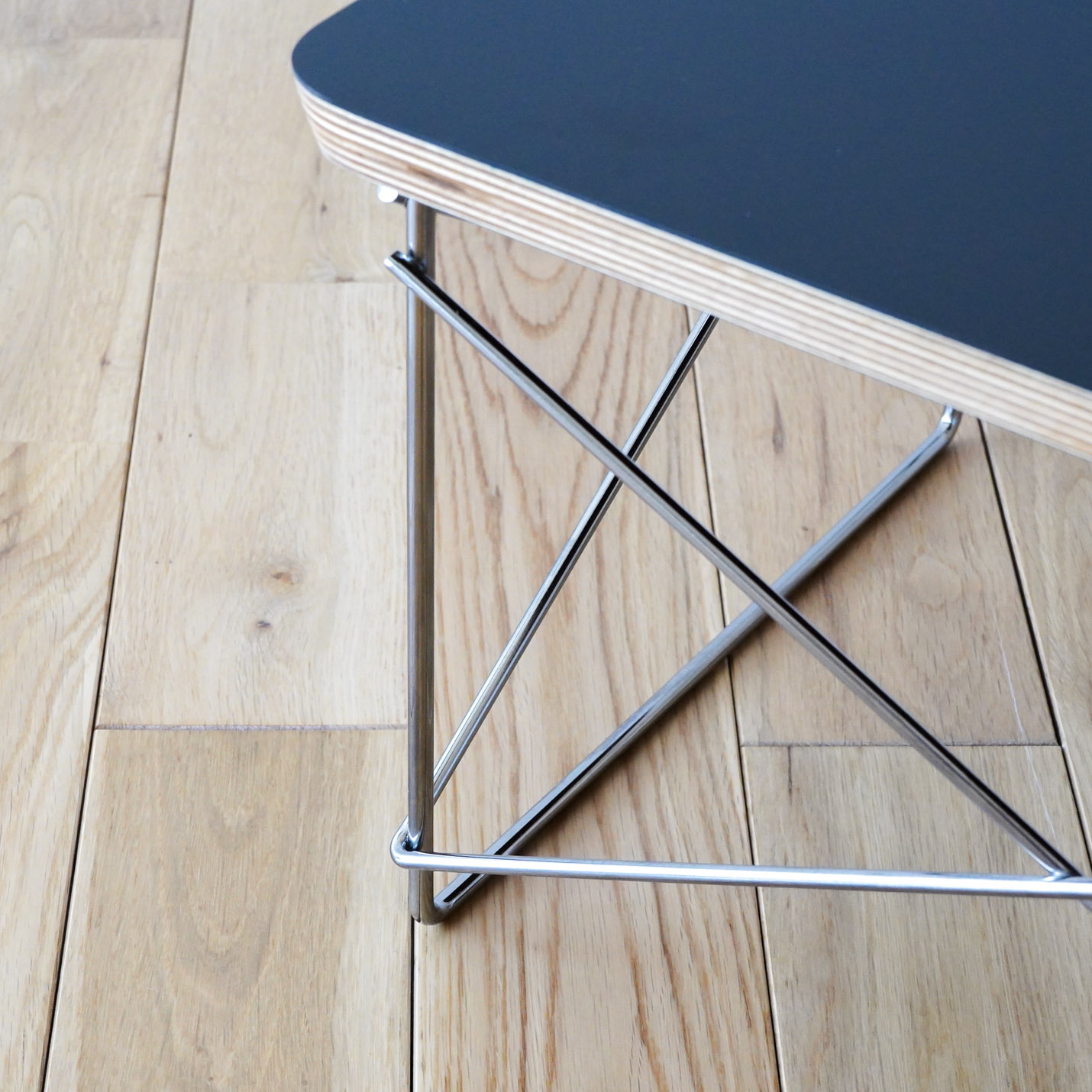 ハーマンミラー（Hermanmiller）イームズLTRT クロームベース