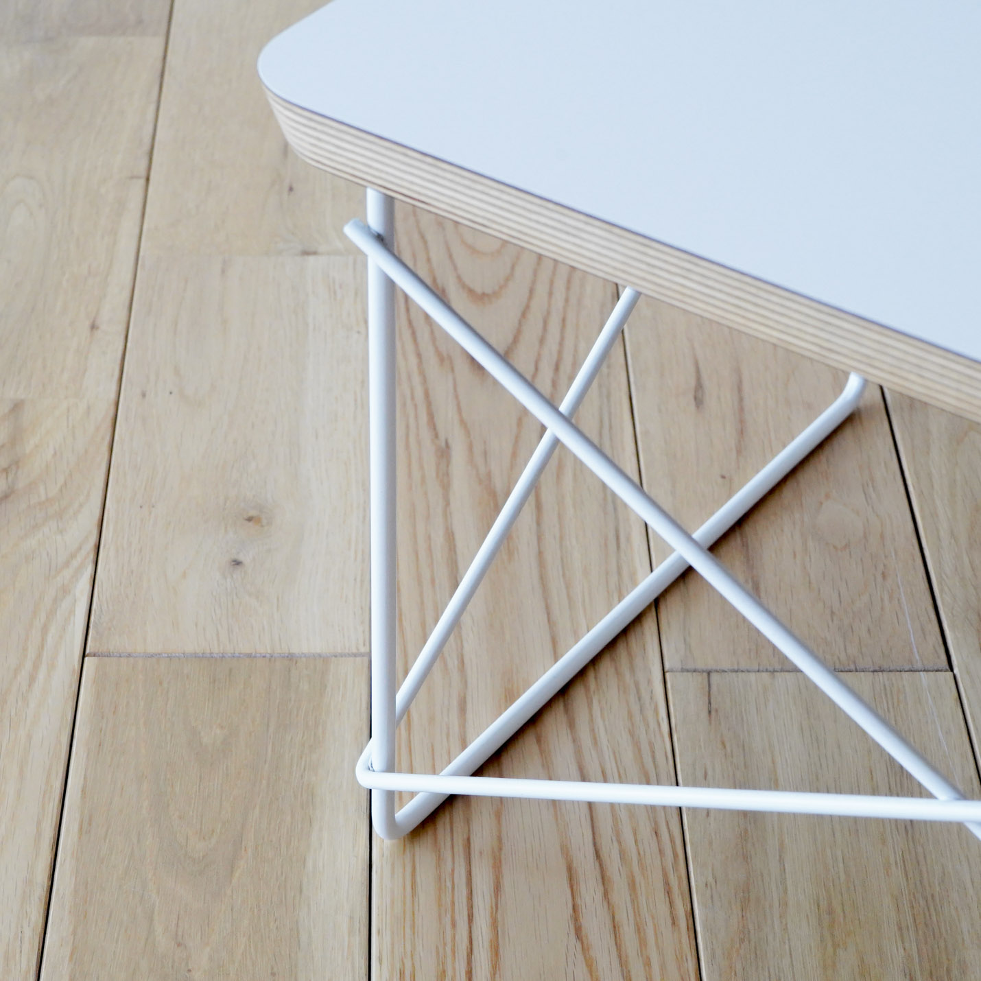 ハーマンミラー（Hermanmiller）イームズLTRT スタジオホワイトベース