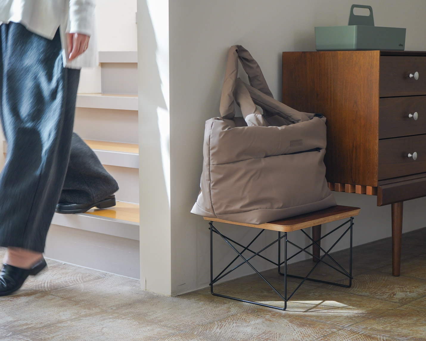 ハーマンミラー（Hermanmiller）イームズLTRT