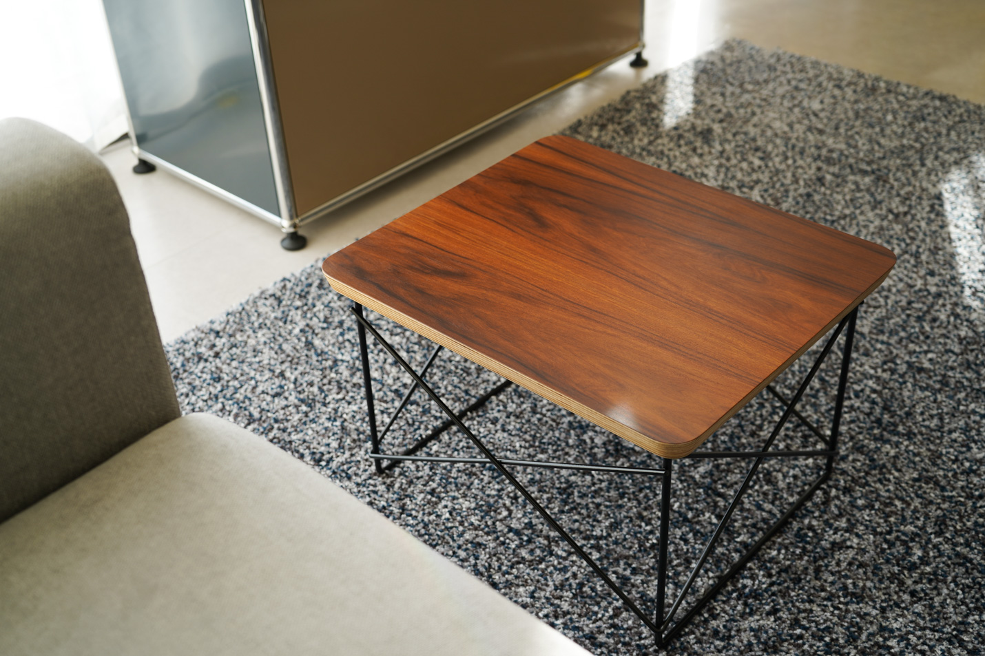 ハーマンミラー（Hermanmiller）イームズLTRT木目販売