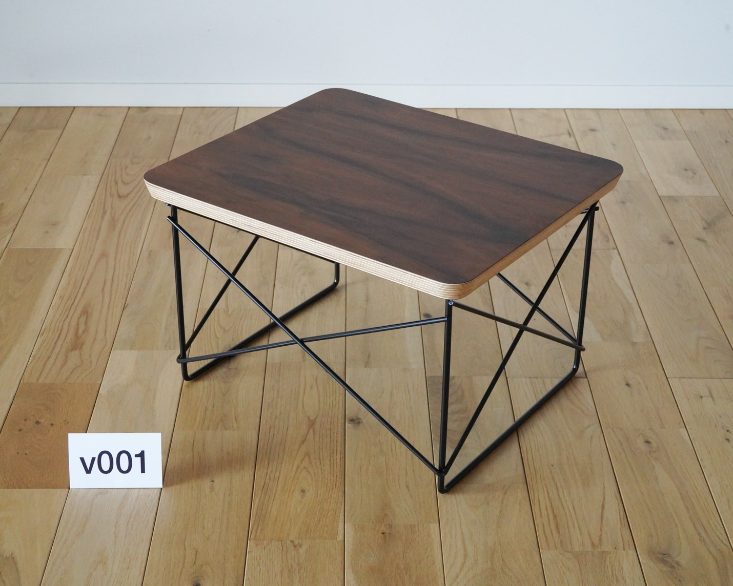 ハーマンミラー（Hermanmiller）イームズLTRTサントスパリサンダーの木目