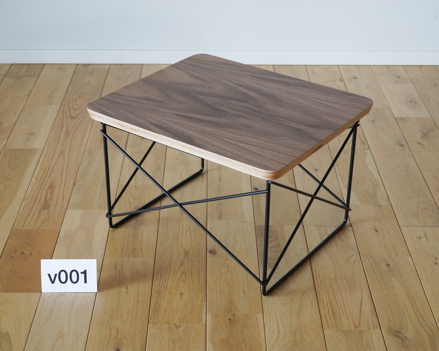 ハーマンミラー（Hermanmiller）イームズLTRTウォールナットの木目