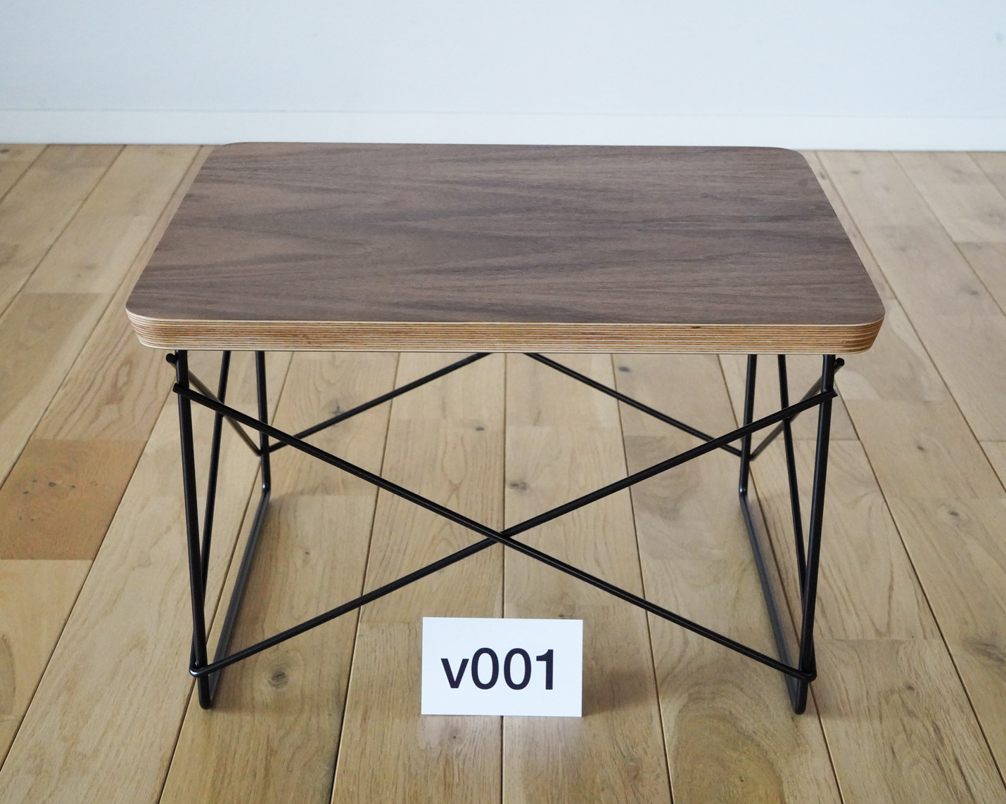 ハーマンミラー（Hermanmiller）イームズLTRTウォールナットの木目