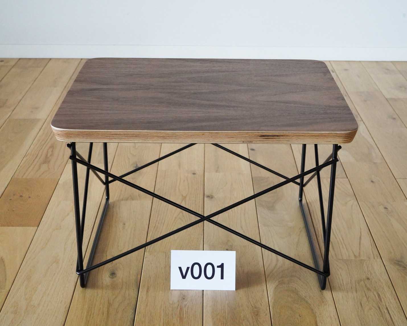 ハーマンミラー（Hermanmiller）イームズLTRTウォールナットの木目