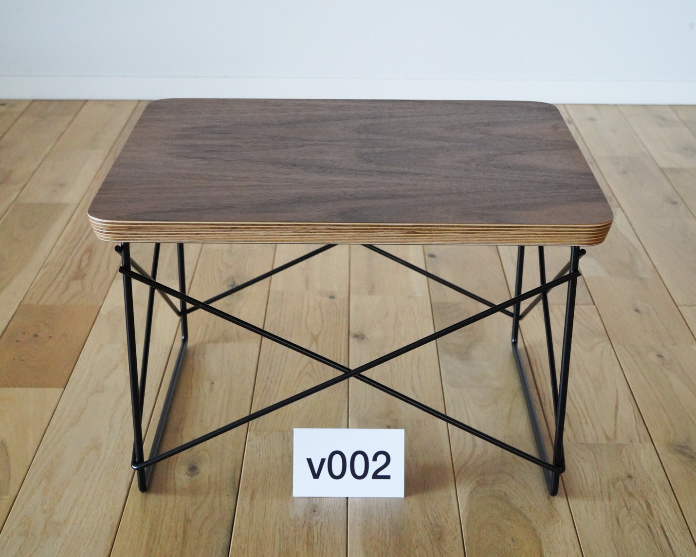 ハーマンミラー（Hermanmiller）イームズLTRTウォールナットの木目