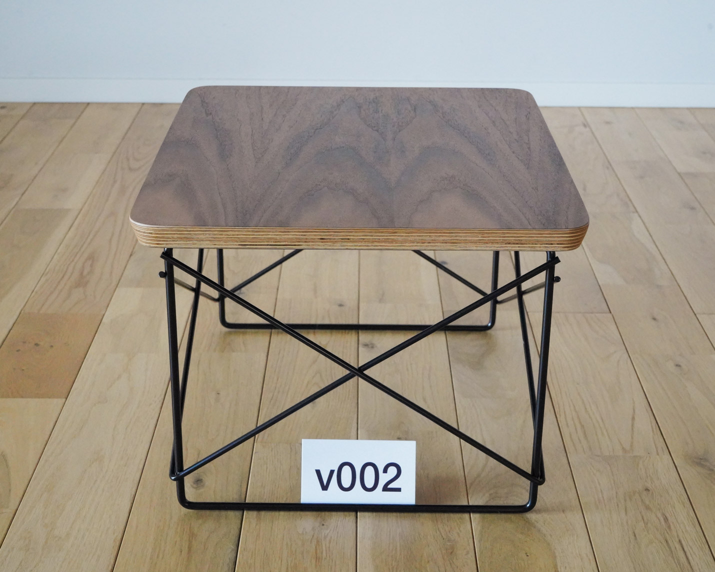 ハーマンミラー（Hermanmiller）イームズLTRTウォールナットの木目