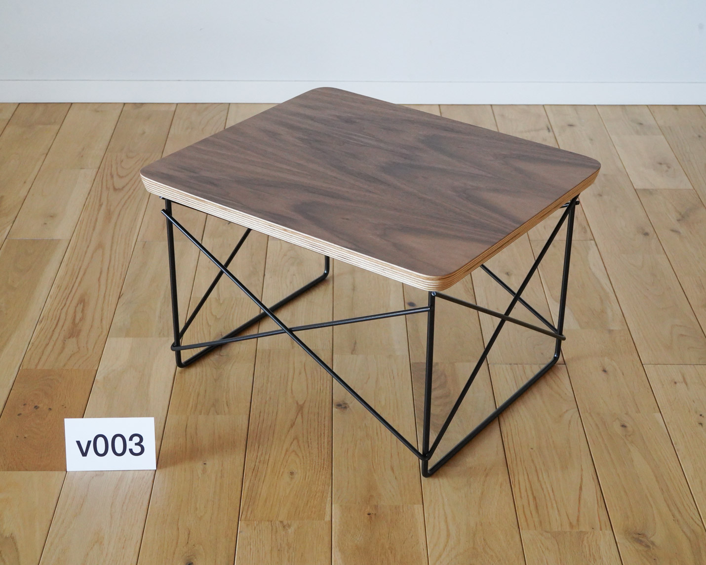 ハーマンミラー（Hermanmiller）イームズLTRTウォールナットの木目