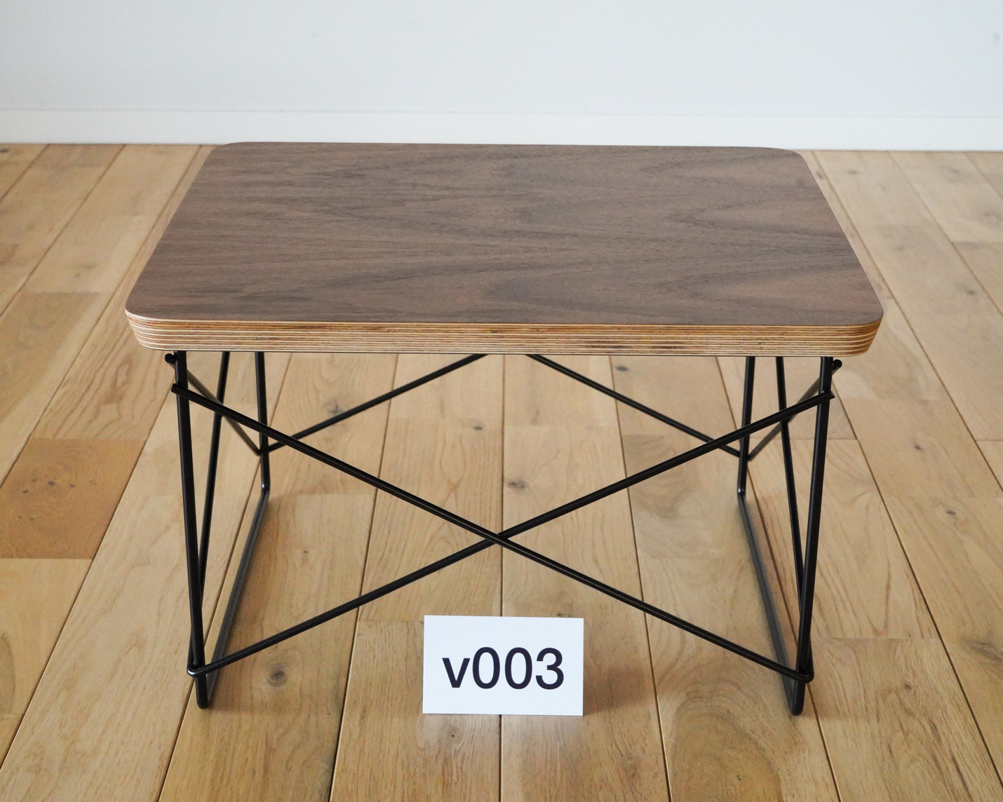 ハーマンミラー（Hermanmiller）イームズLTRTウォールナットの木目