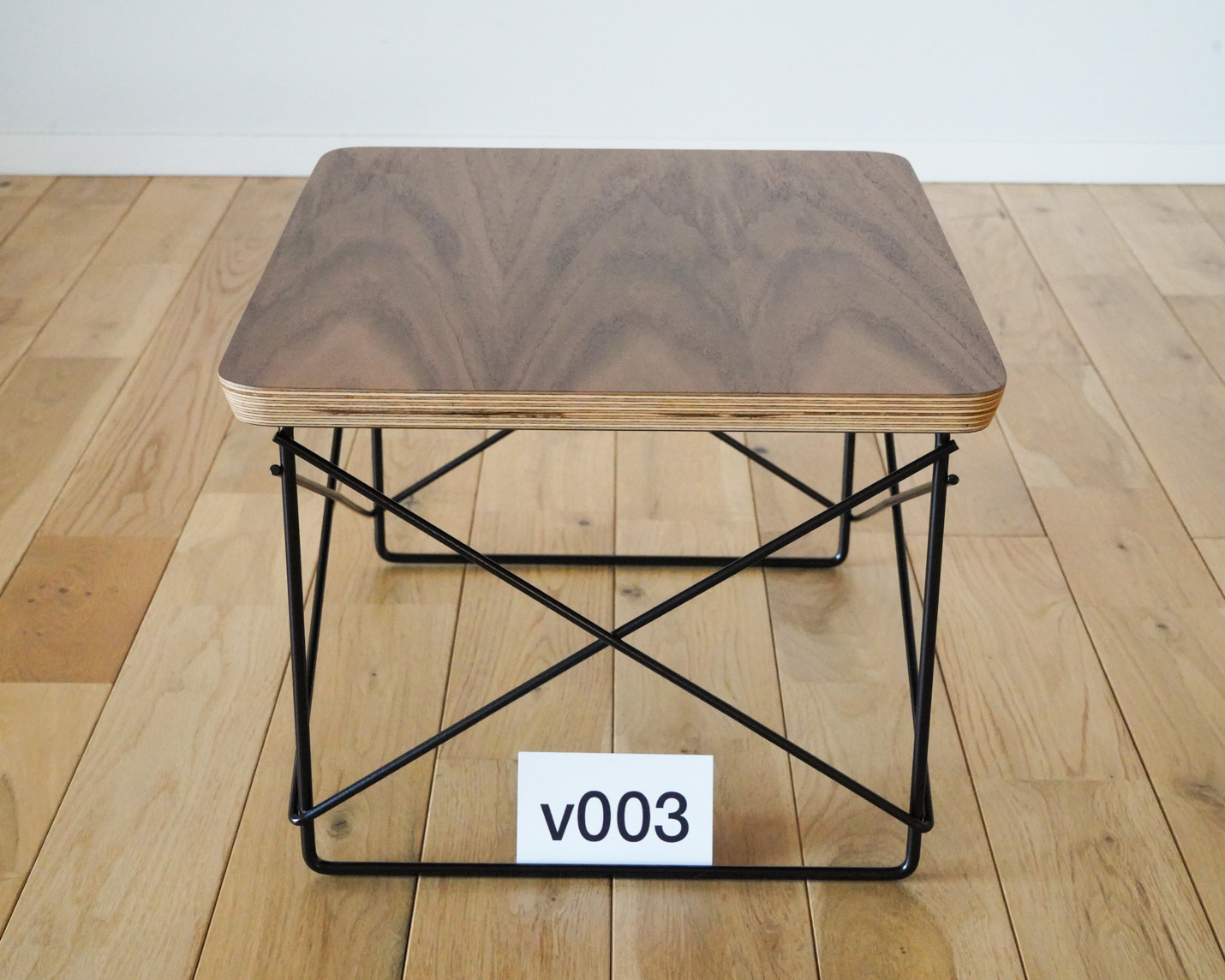 ハーマンミラー（Hermanmiller）イームズLTRTウォールナットの木目