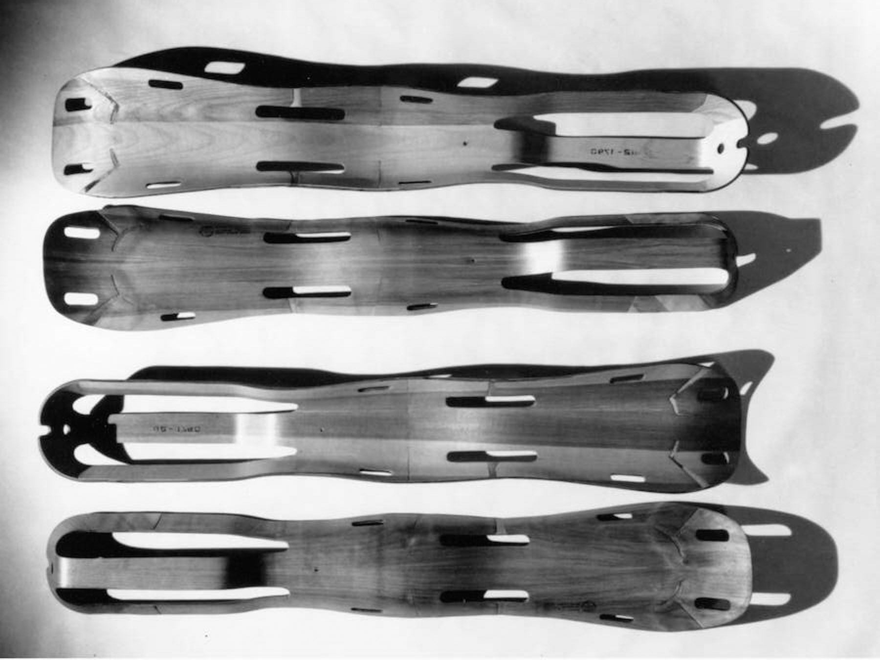 イームズレッグスプリント