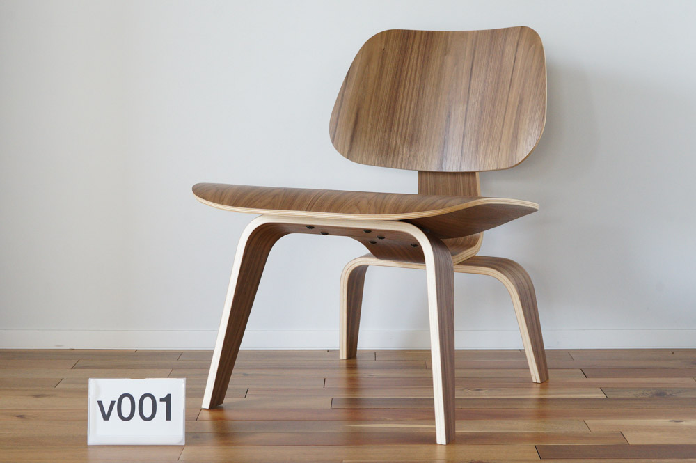 イームズLCWの木目