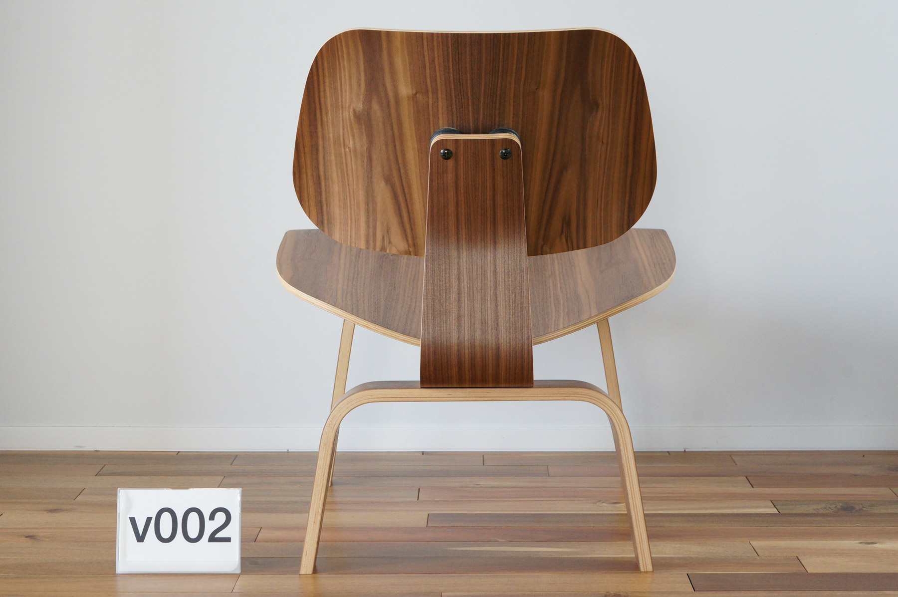 イームズLCWの木目