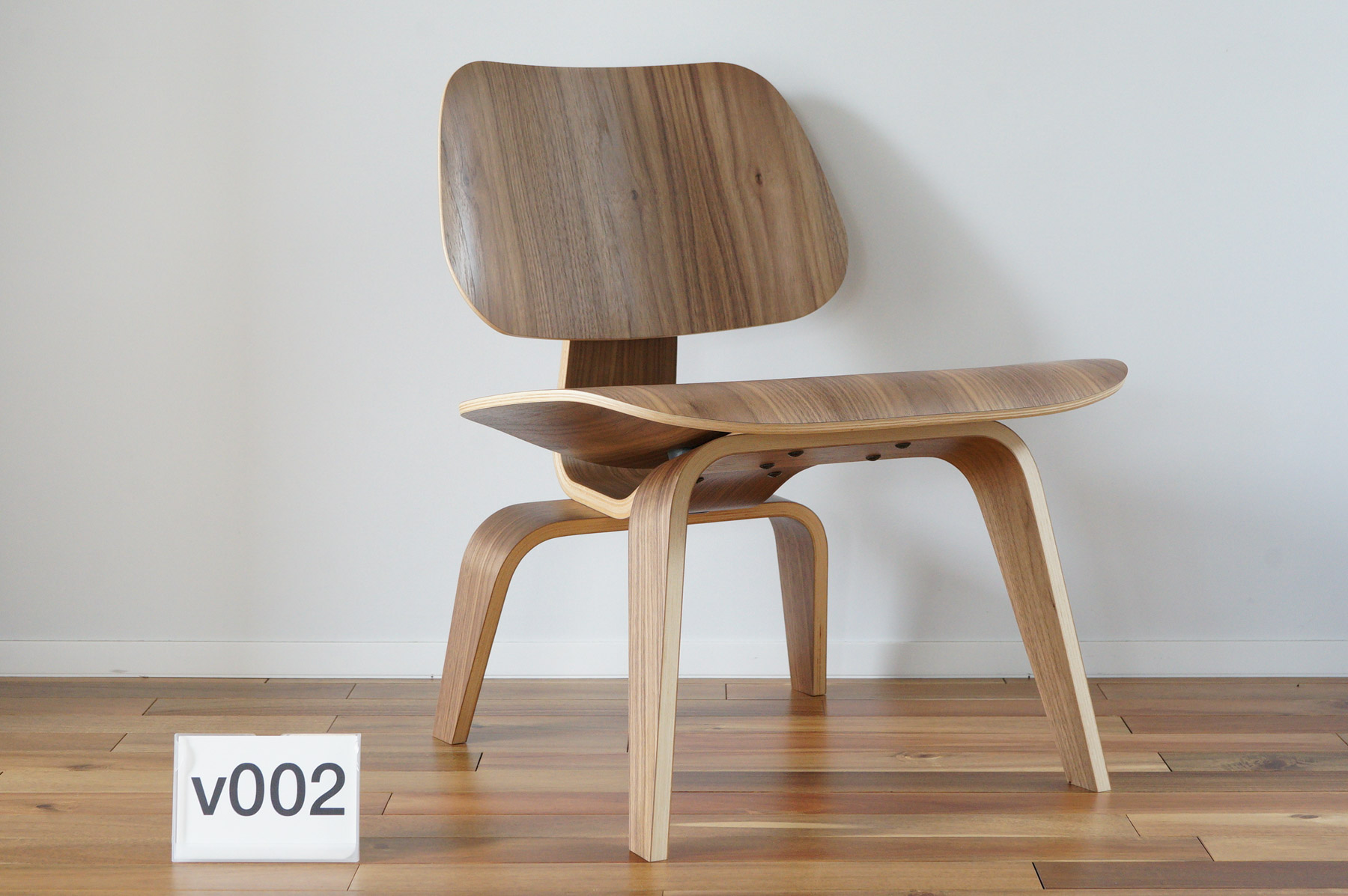 イームズLCWの木目