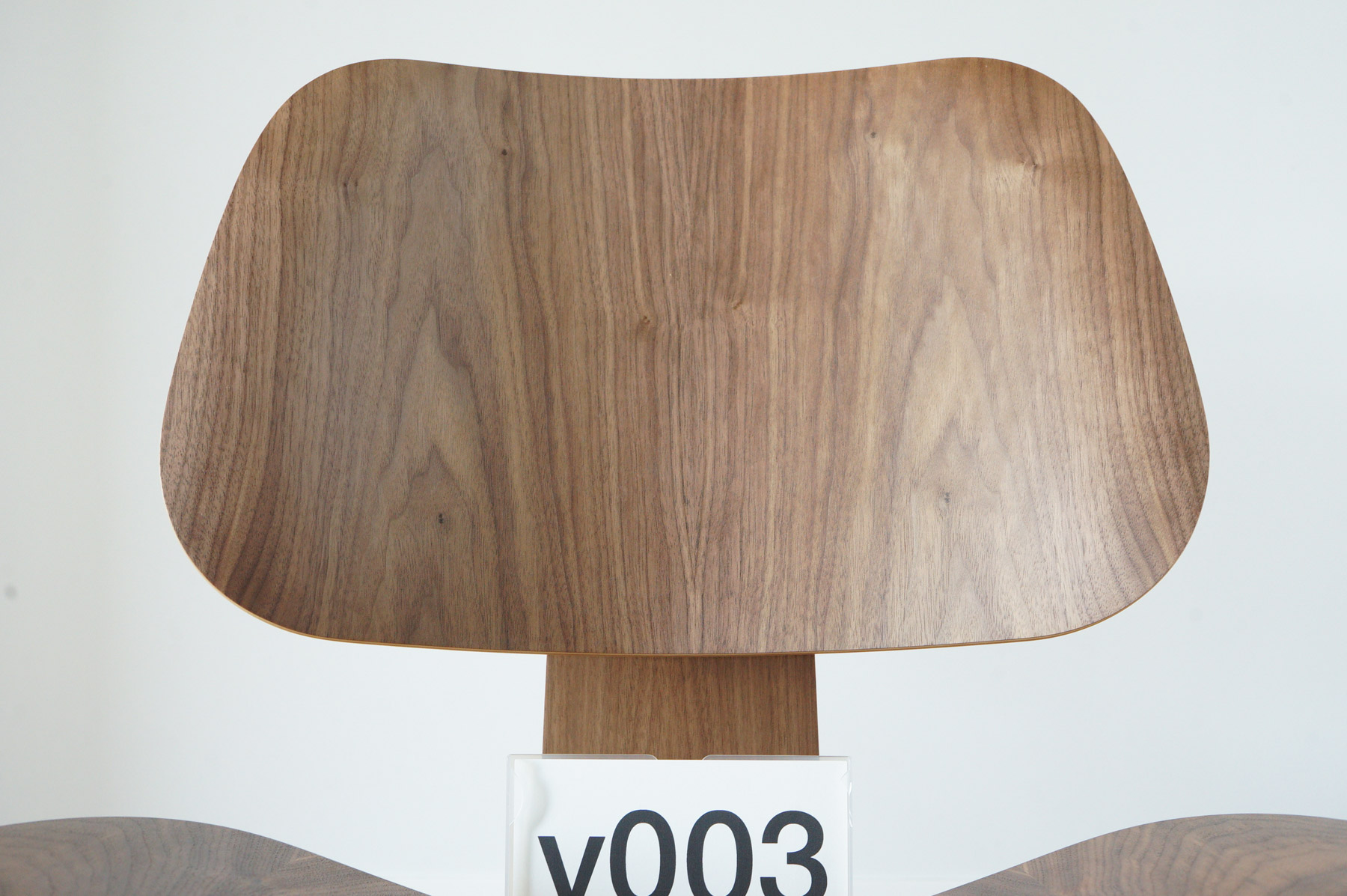 イームズLCWの木目