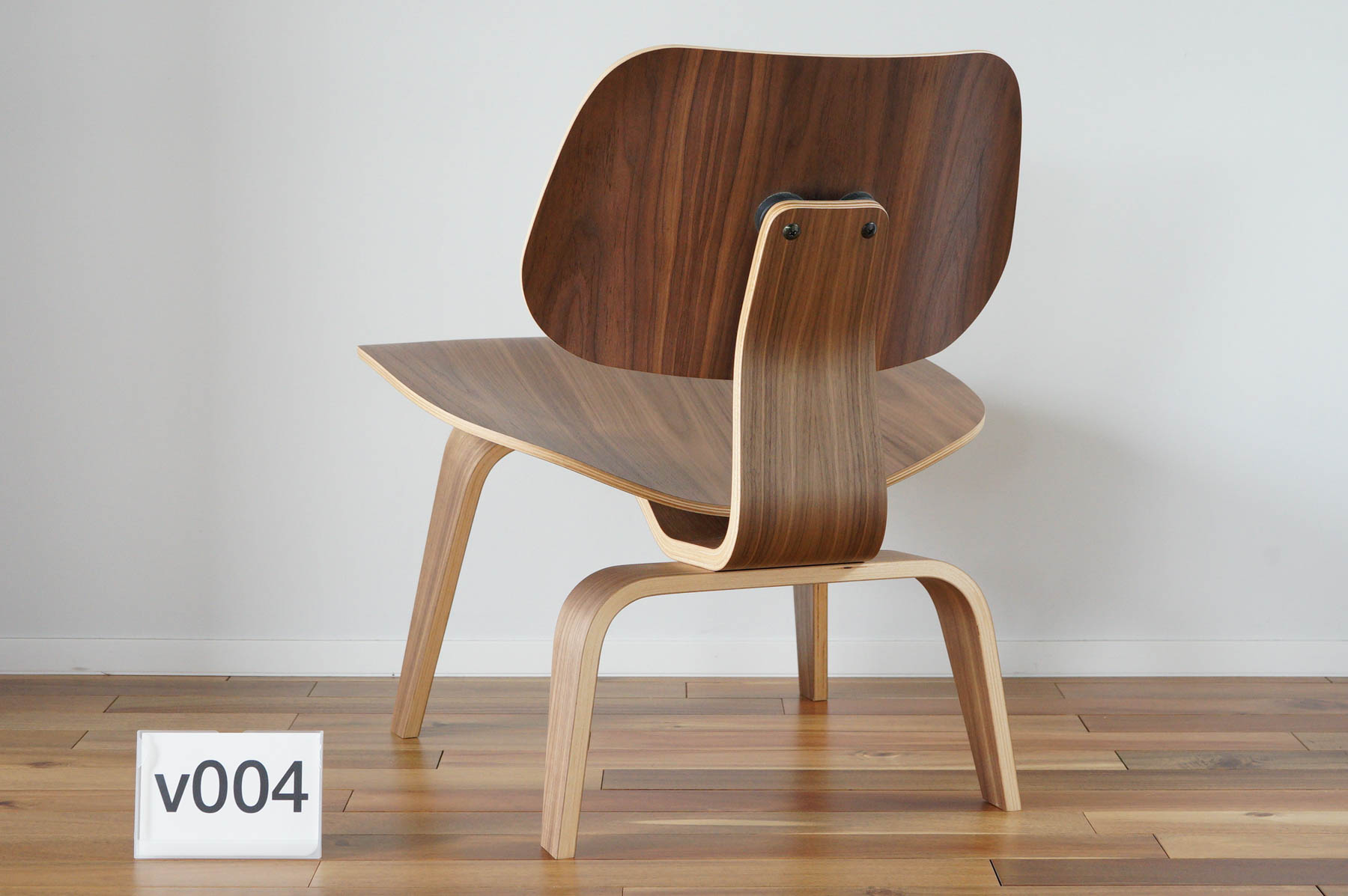 イームズLCWの木目