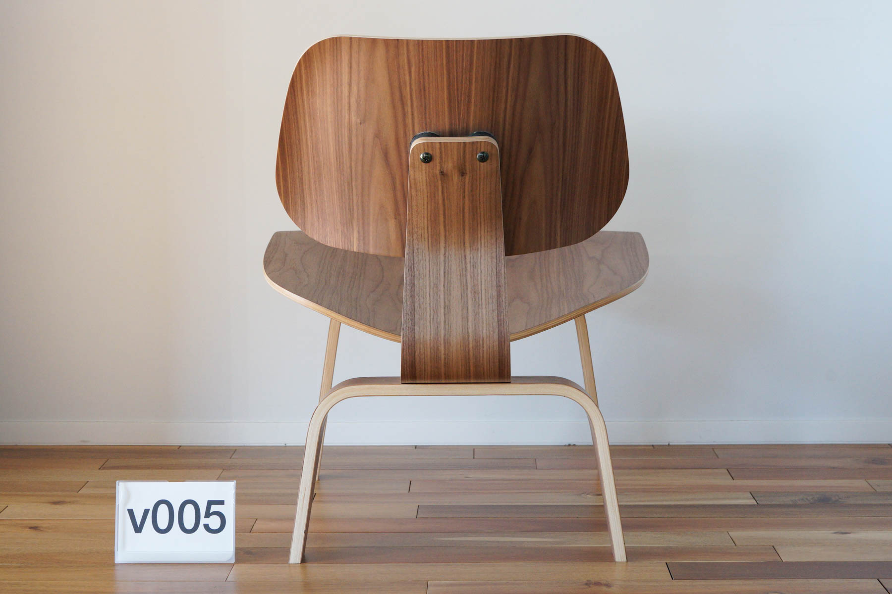 イームズLCWの木目