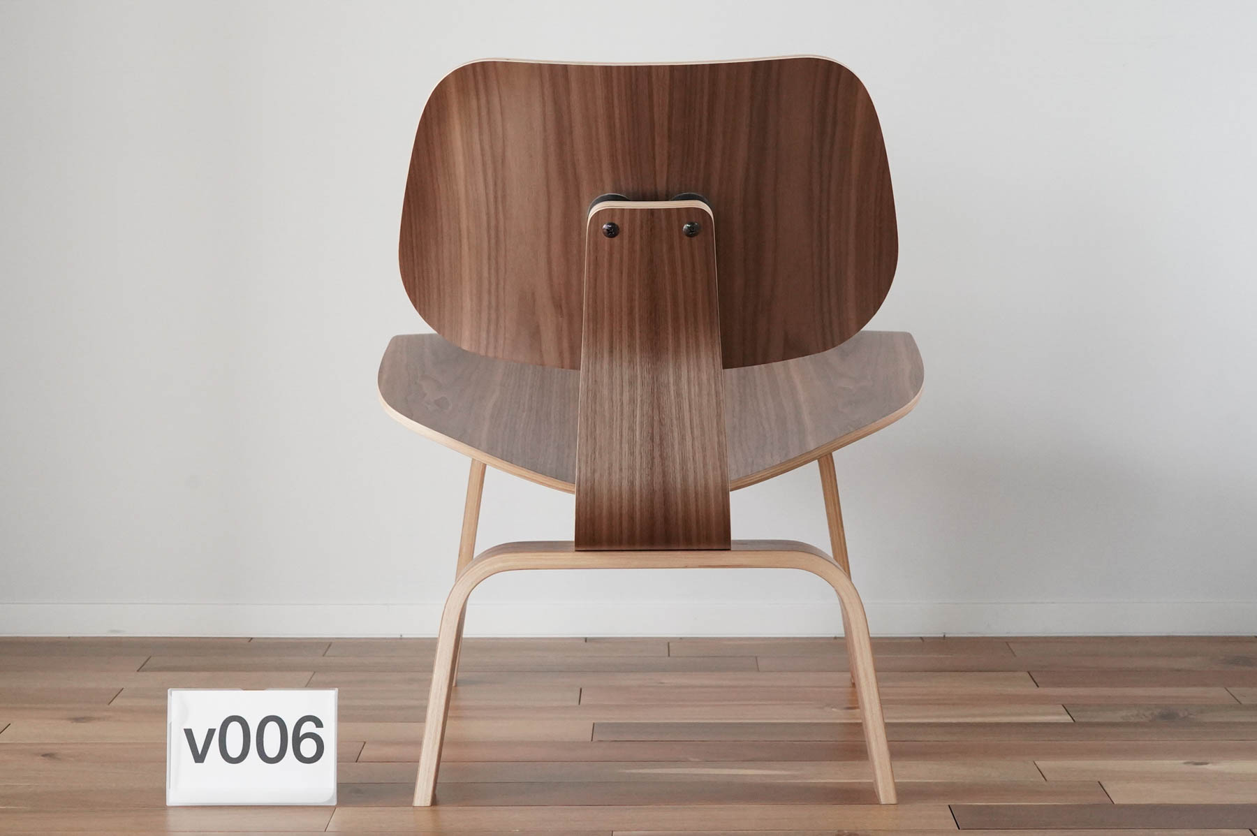 イームズLCWの木目