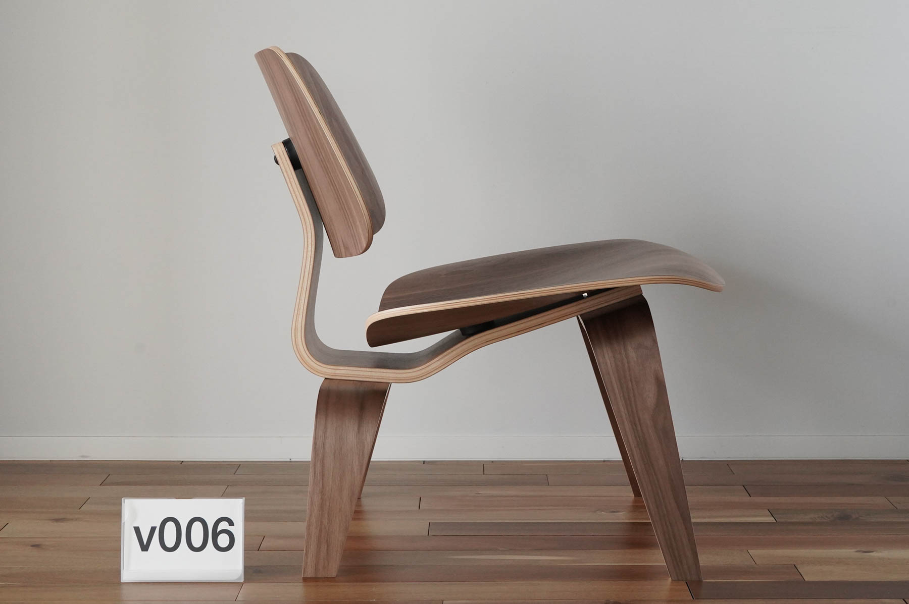 イームズLCWの木目