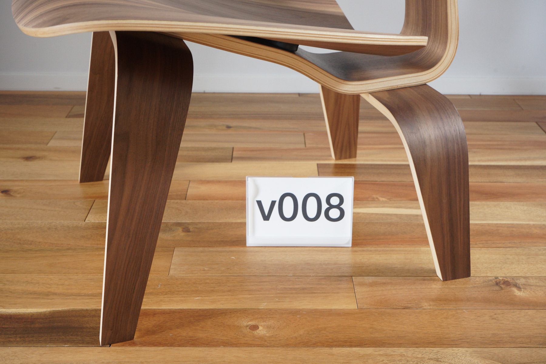 イームズLCWの木目