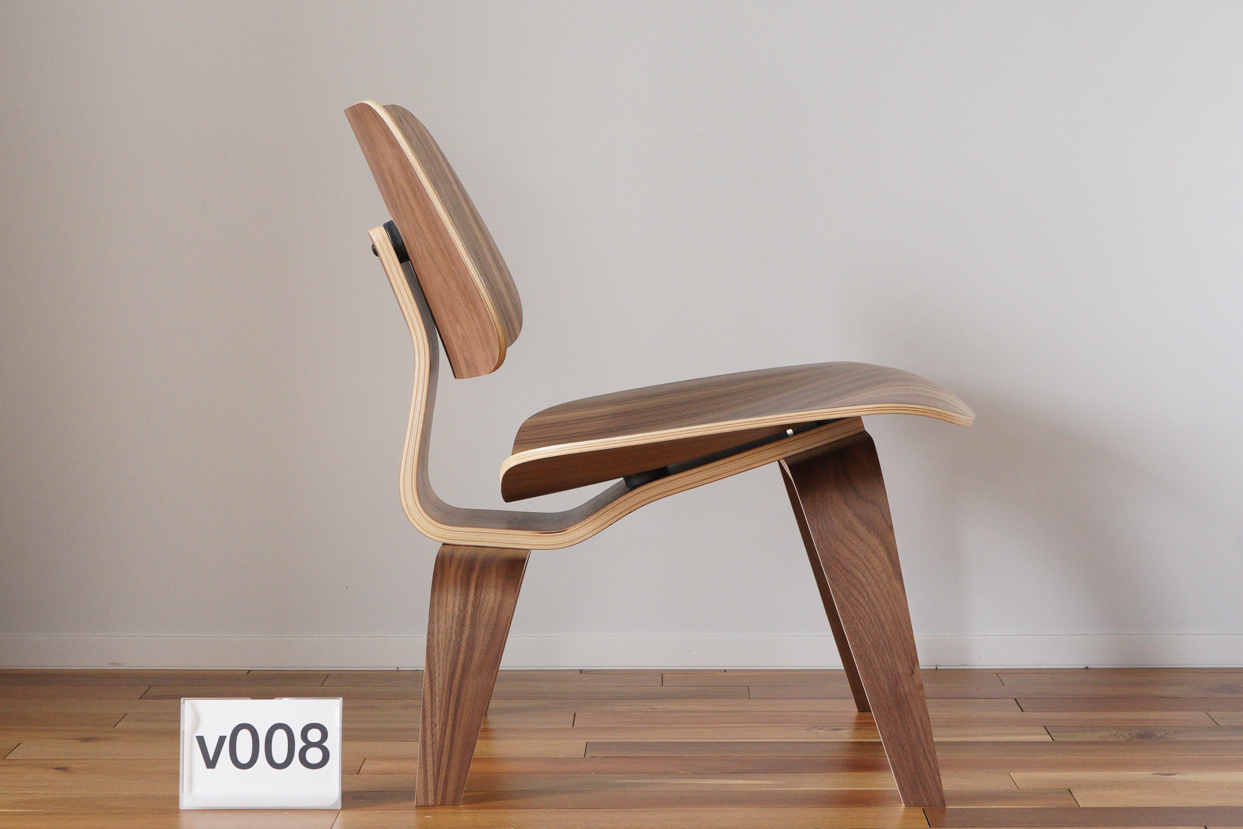 イームズLCWの木目