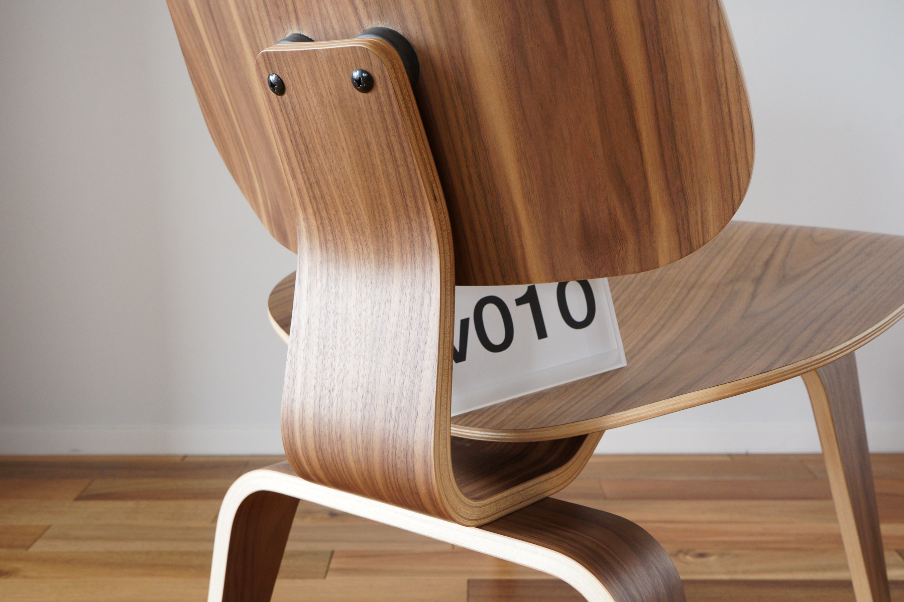 イームズLCWの木目