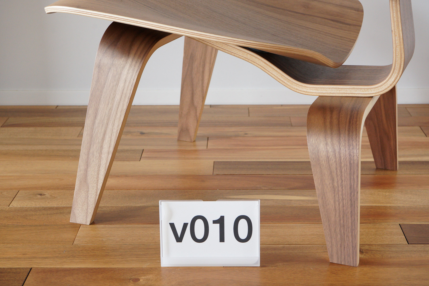 イームズLCWの木目