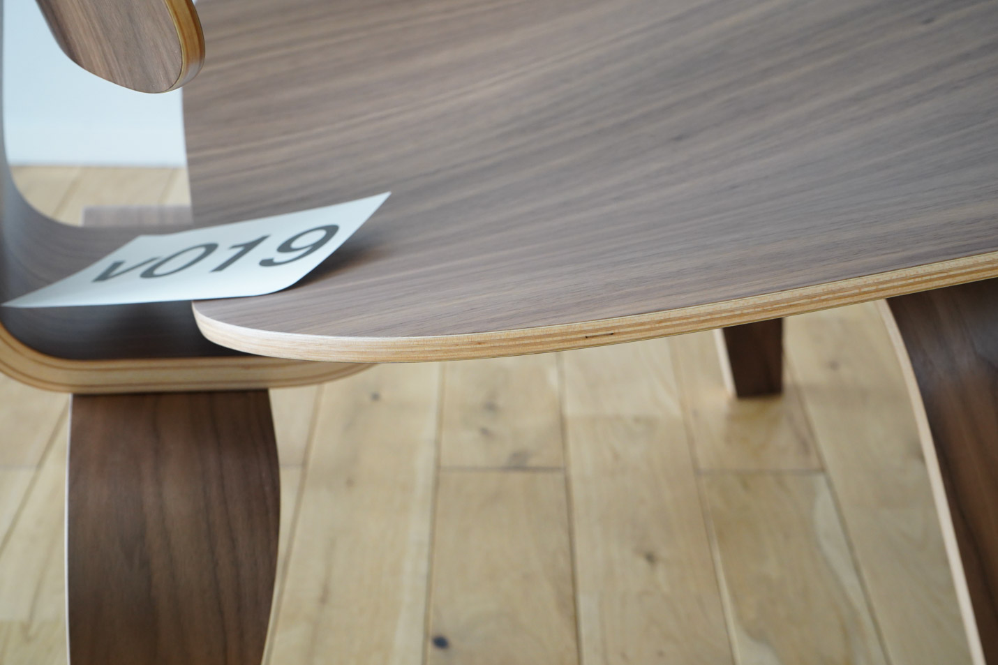 ハーマンミラー（Heramanmiller）イームズLCWの木目